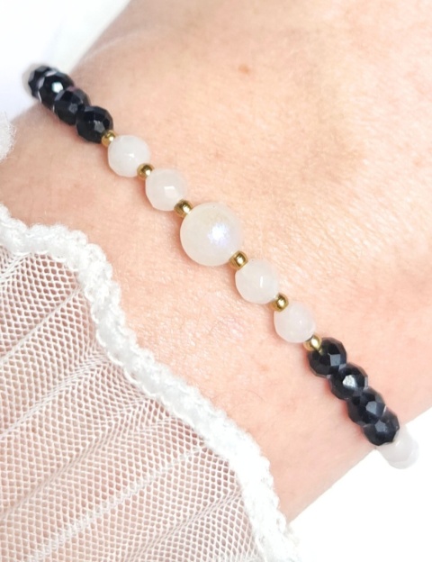 Kobiecość, miłość, ochrona